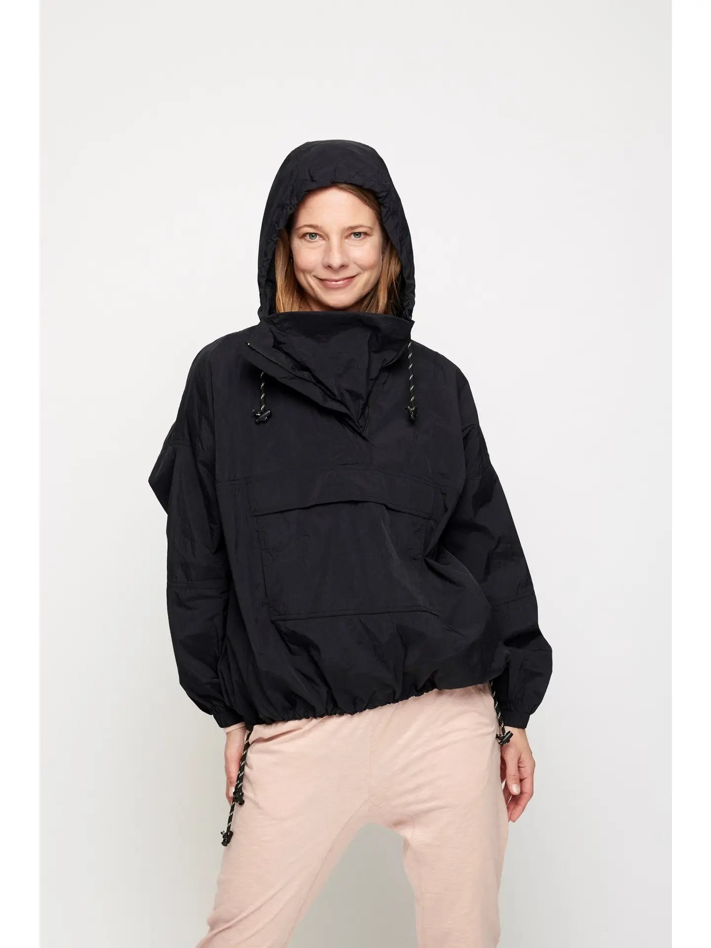 Autumn Coast Anorak Jacket - Black - 100% recycled polyester