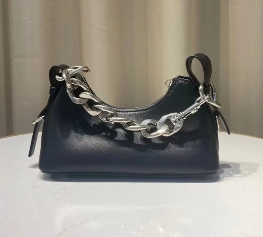 Kucho Black Katy Handbag - 22 x 12 x 15cm