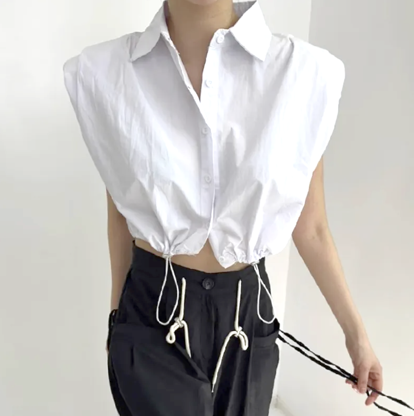 Belmen Cropped Minimal Shirt